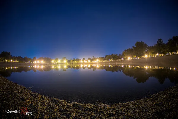 Zagrzeb | Jezioro Bundek nocą