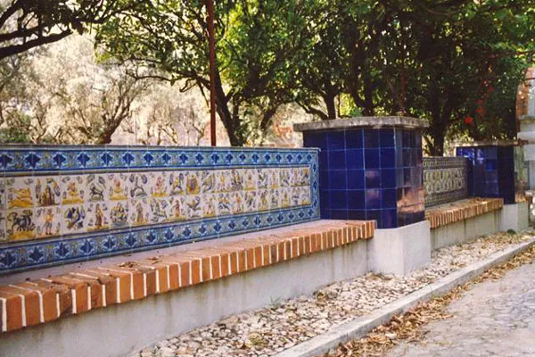 Portugalia | Kolorowe płytki ceramiczne azulejos to charakterystyczny element portugalskich ulic Portugalia | Kolorowe płytki ceramiczne azulejos to charakterystyczny element portugalskich ulic