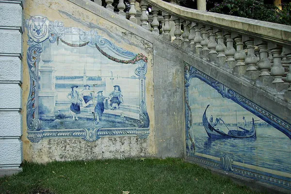 Portugalia | Ta wielobarwna ceramiczna dekoracja posiada mauretański rodowód Portugalia | Ta wielobarwna ceramiczna dekoracja posiada mauretański rodowód