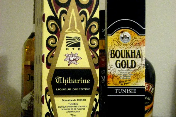 Tunezja | Boukha – biała figowa wódka Tunezja | Boukha – biała figowa wódka