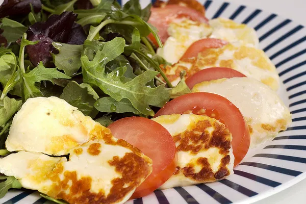 Cypr | Halloumi najlepiej smakuje podany na ciepło Cypr | Halloumi najlepiej smakuje podany na ciepło