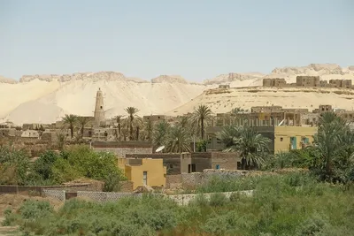 Oaza Ad-Dachila: Dakhla, Al-Qasr i zabytki