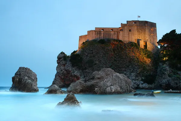 Chorwacja | Fort Lovrijenac od strony morza Chorwacja | Fort Lovrijenac od strony morza
