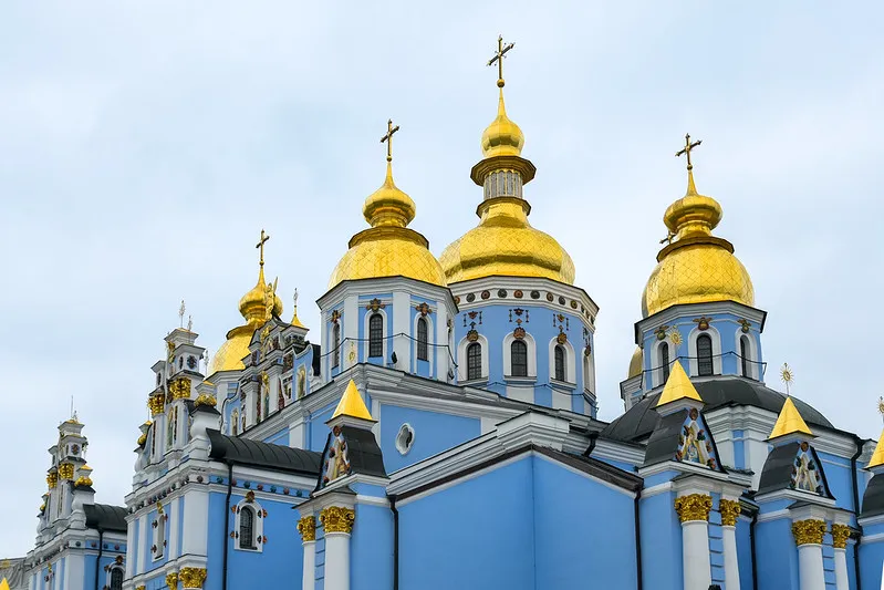 Ukraina | Dziennikarze The New York Times porównali Kijów do wielkanocnej pisanki