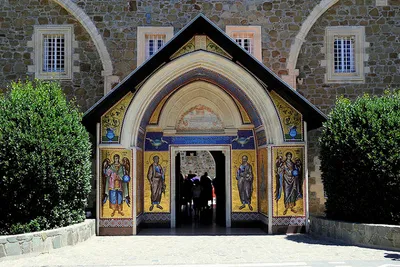 Klasztor Kykkos w górach Troodos
