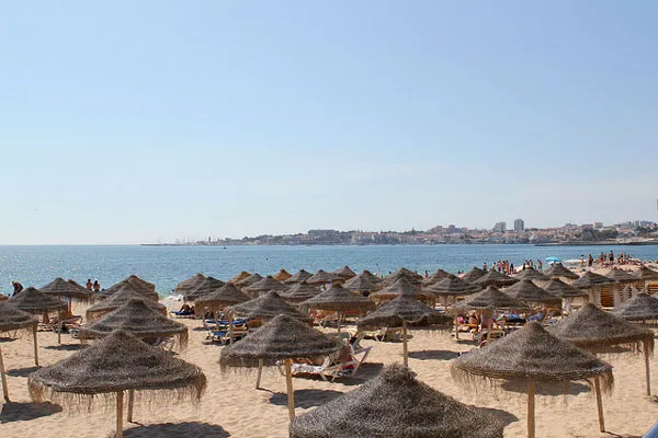 Lizbona | Najlepszy czas na plażowanie w Lizbonie, to czerwiec, lipiec i sierpień Lizbona | Najlepszy czas na plażowanie w Lizbonie, to czerwiec, lipiec i sierpień