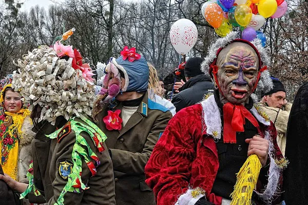 Ukraina | Punktem kulminacyjnym Malanki jest uroczysty korowód Ukraina | Punktem kulminacyjnym Malanki jest uroczysty korowód