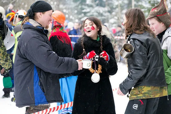 Maslenica | Maślenica (Maslenica), czyli prawosławne ostatki, to najweselsze ludowe święto trwające przez cały tydzień Maslenica | Maślenica (Maslenica), czyli prawosławne ostatki, to najweselsze ludowe święto trwające przez cały tydzień