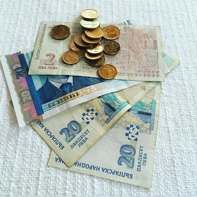 Dubaj | 1 dirham dzieli się na 100 filsów