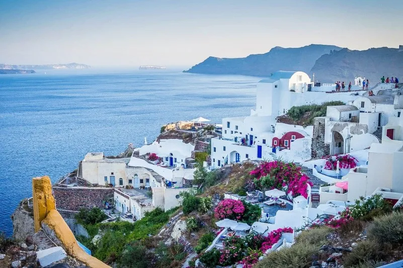 Santorini | Widok na urokliwe domki w Oia