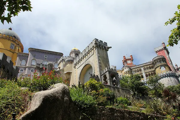 Portugalia | Pena National Palace jest jednym z symboli Portugalii