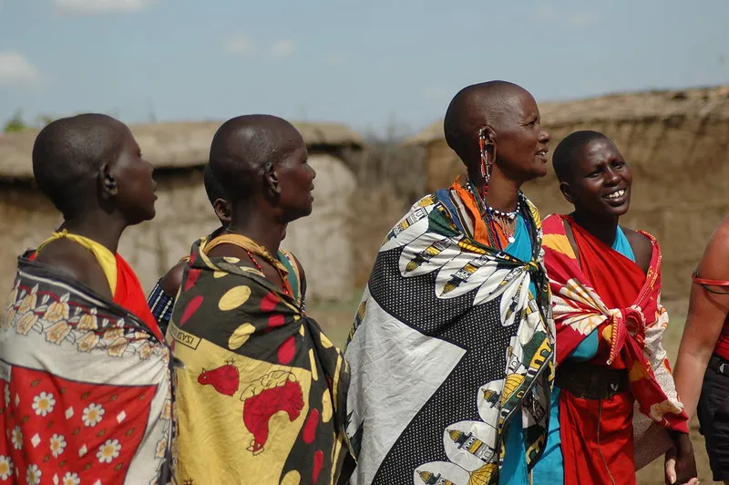 Kenia | Masajowie w Parku Narodowym Masai Mara Kenia | Masajowie w Parku Narodowym Masai Mara