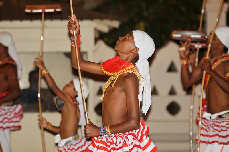 Sri Lanka | Festiwal Esala Perahera (poświęcony relikwii zęba Buddy)