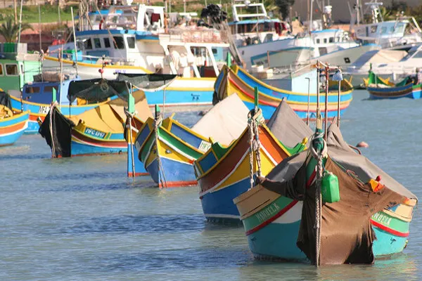 Malta | Tradycyjne maltańskie łódki luzzu Malta | Tradycyjne maltańskie łódki luzzu