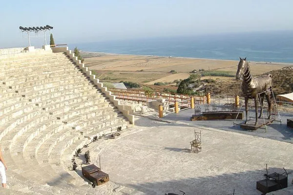 Cypr | Starożytny teatr w Kourion Cypr | Starożytny teatr w Kourion