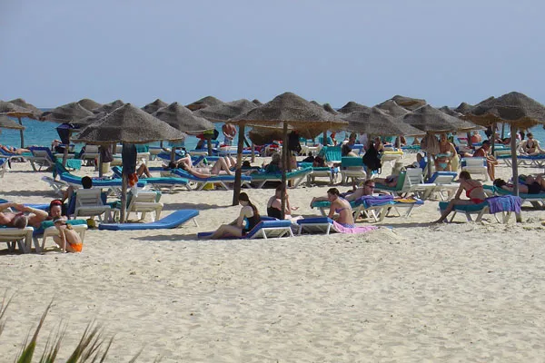 Tunezja | Miesiące letnie w Tunezji są idealne na plażowanie i imprezowanie Tunezja | Miesiące letnie w Tunezji są idealne na plażowanie i imprezowanie