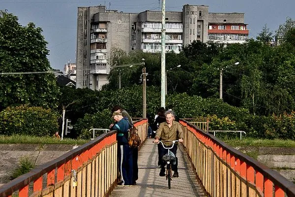 Ukraina | W 2010 roku Ukrainę zamieszkiwało 45 415 596 osób Ukraina | W 2010 roku Ukrainę zamieszkiwało 45 415 596 osób