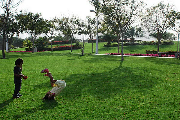 Dubaj | Park Zabeel to idealne miejsce dla rodzin z dziećmi